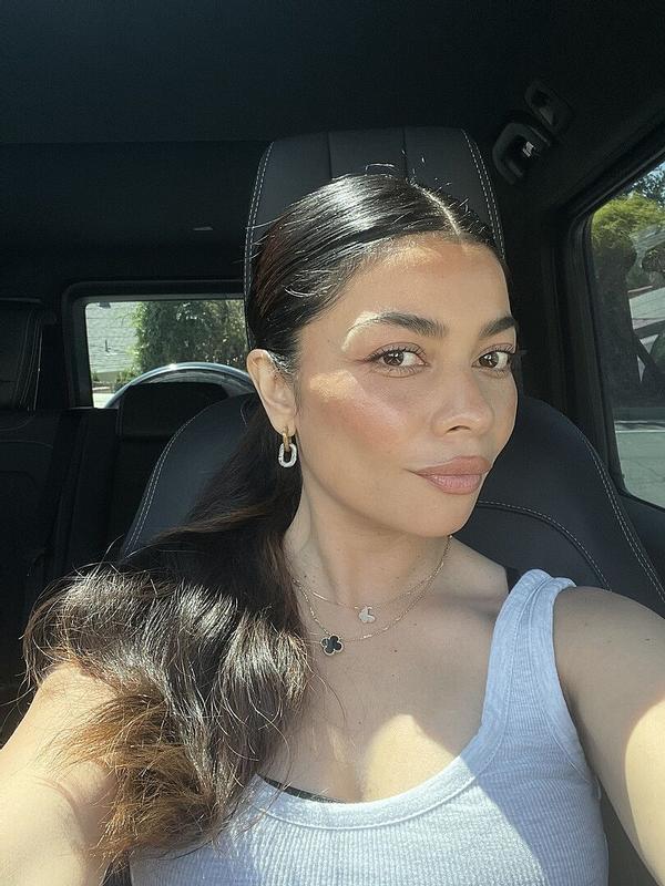 Customer carousel item 1.