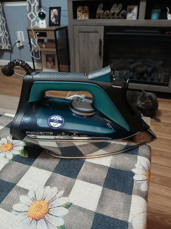 Rowenta 高精度アイロン Amazon.com: Rowenta DW5360 1750 Watt Focus Xcel Iron with