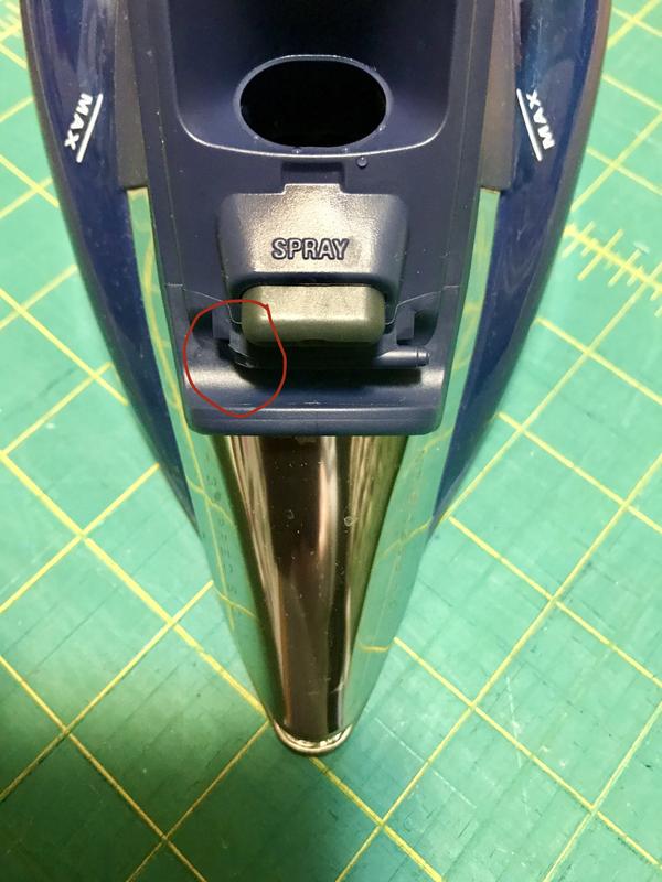 the red circle shows where the left piece is different from the right piece, as if it's missing.