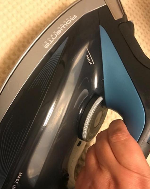 Rowenta® Focus Excel Clothes/Steam Iron in Black/Blue Customer Reviews
