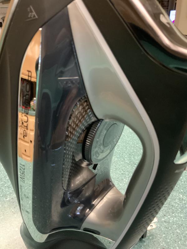 Rowenta Access Steam Cordreel Steam Iron with Stainless Steel