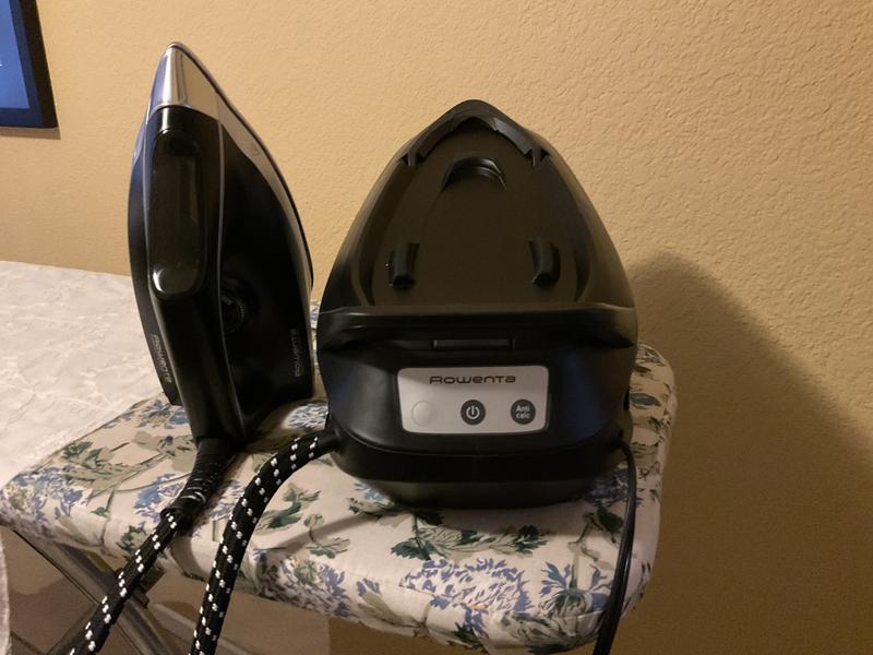 Iron can be used upright or placed on water tank