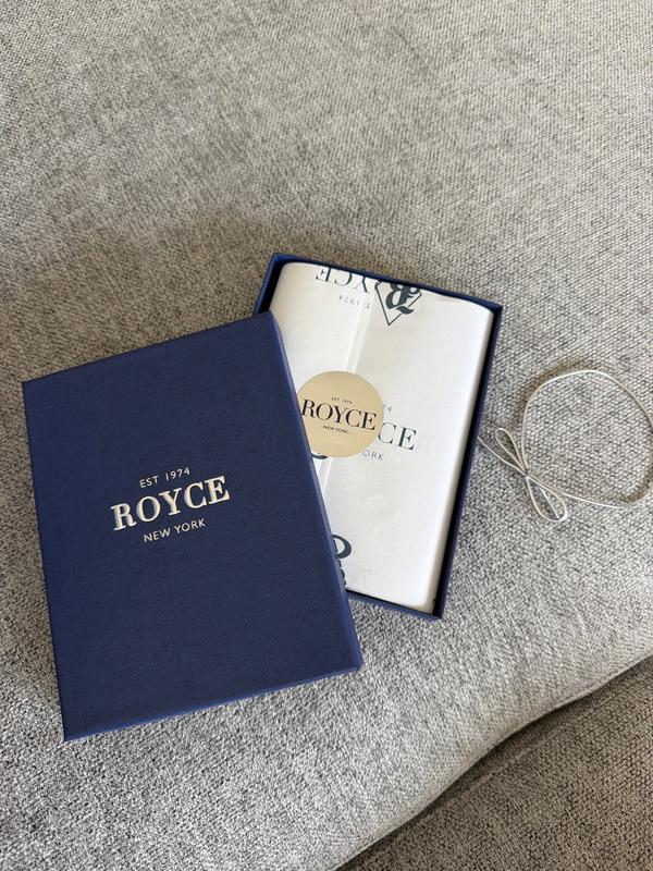 Customer photo for "Beautiful and well-made gift"
