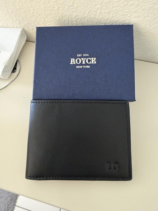 Customer photo for "Beautiful and Well-Made Wallet"