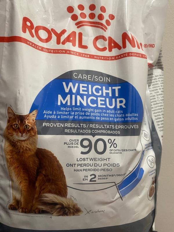 Weight Care Dry Cat Food Royal