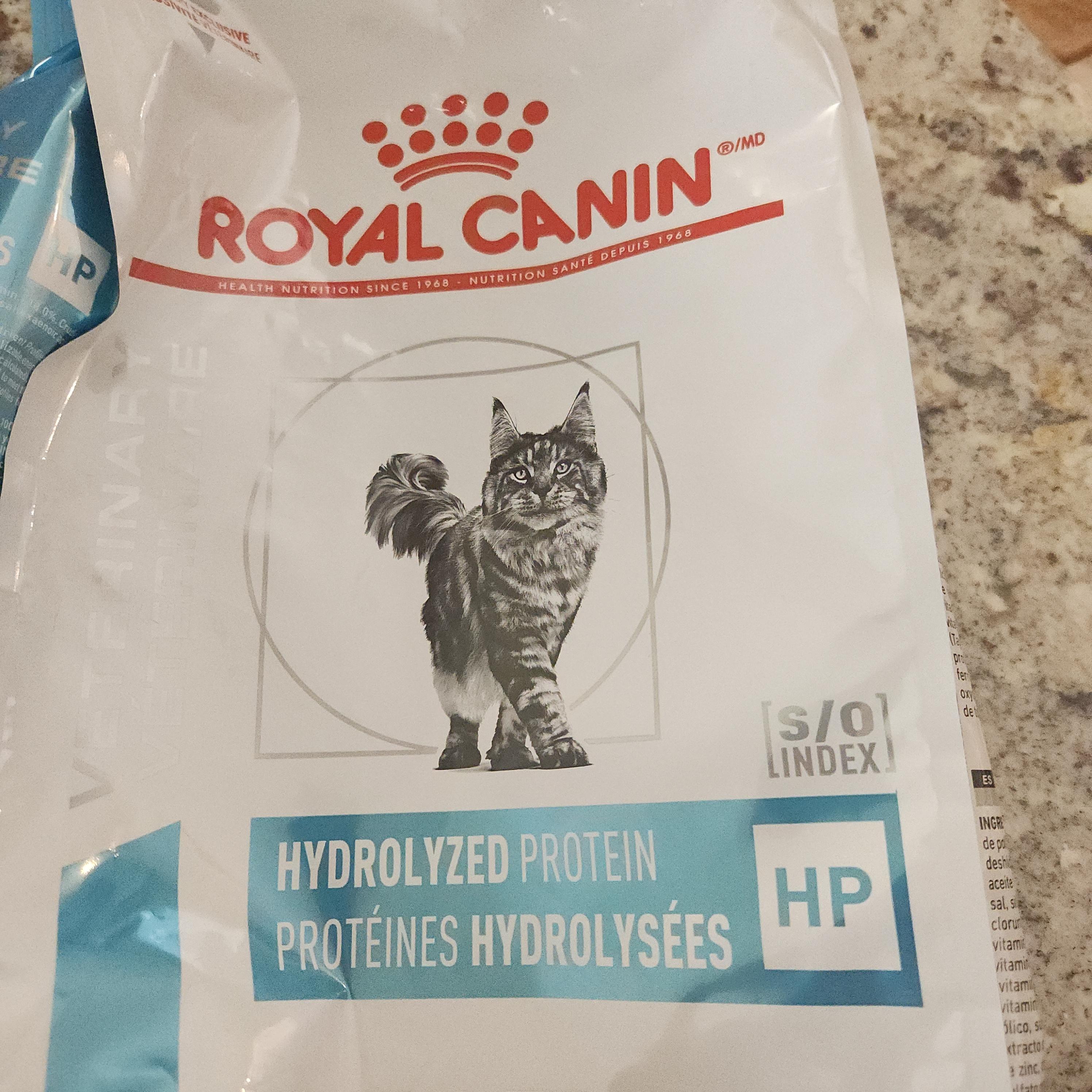 Royal Canin Veterinary Diet Hydrolyzed Protein Adult HP Dry Cat Food 17.6 lbs. Petco