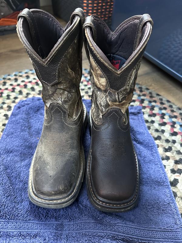 clean up so well with a little murphy’s oil soap & water!