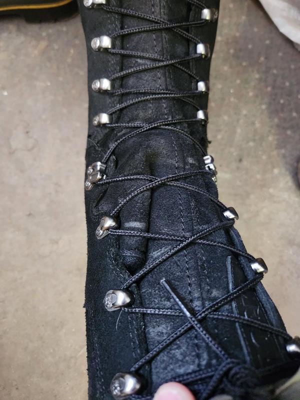 Both boots do this