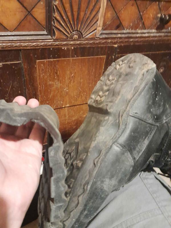 Heel peeling
