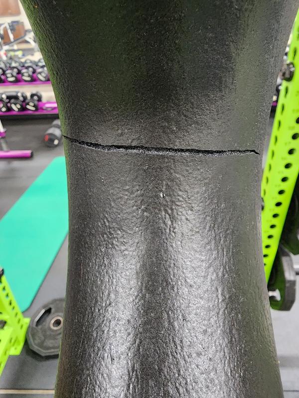 Close  up of the crack that the manufacturer calls wear and tear after less than 10 sessions in 6 months.