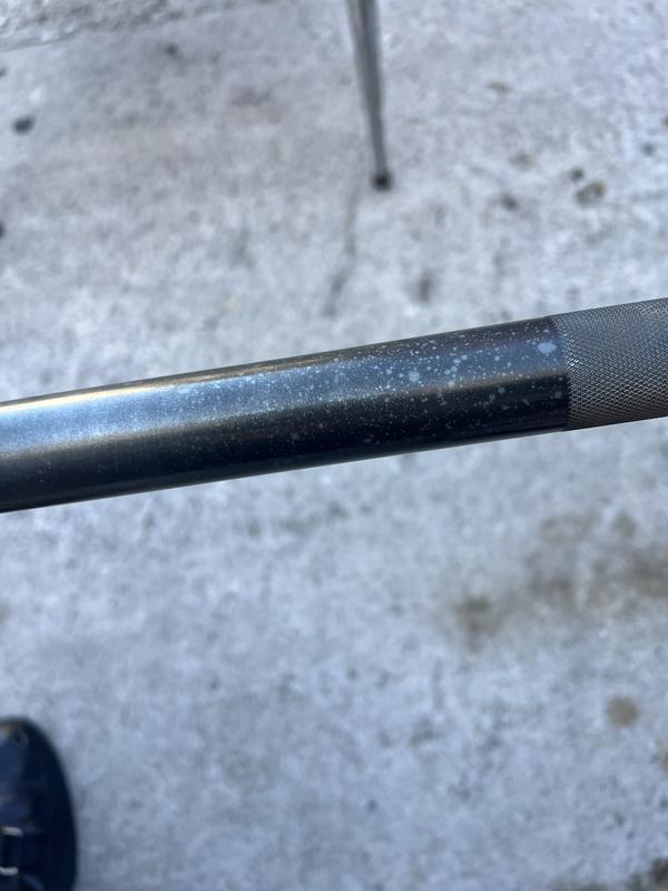Tarnish on part of bar that is not knurled