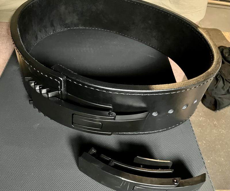 Cinturón (s) de palanca negro levantamiento de pesas Strength Shop 10 mm  black out - aprobado ipf