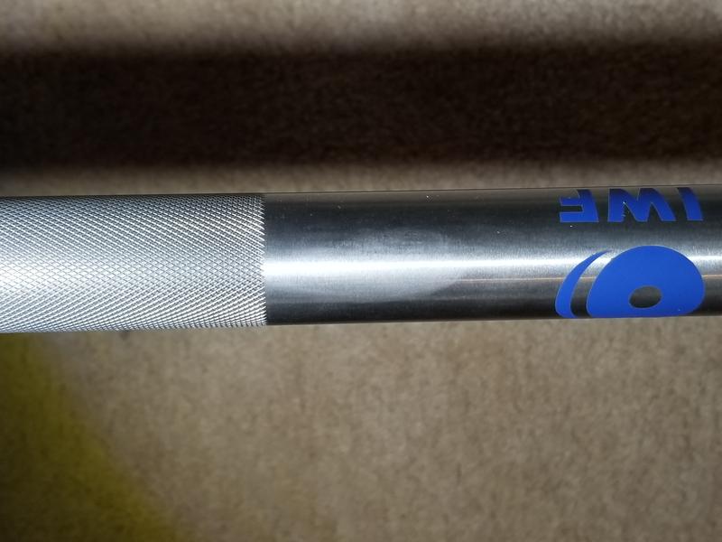 Center knurl for squats