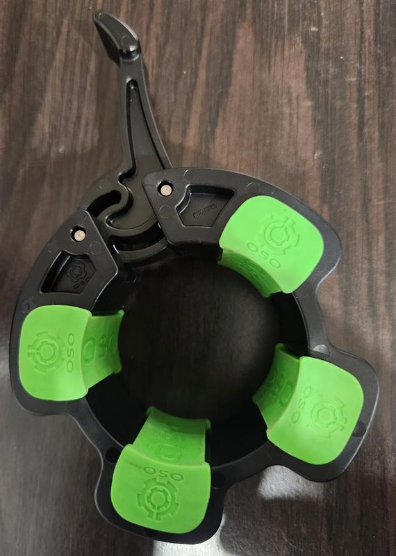 Green on black looks great