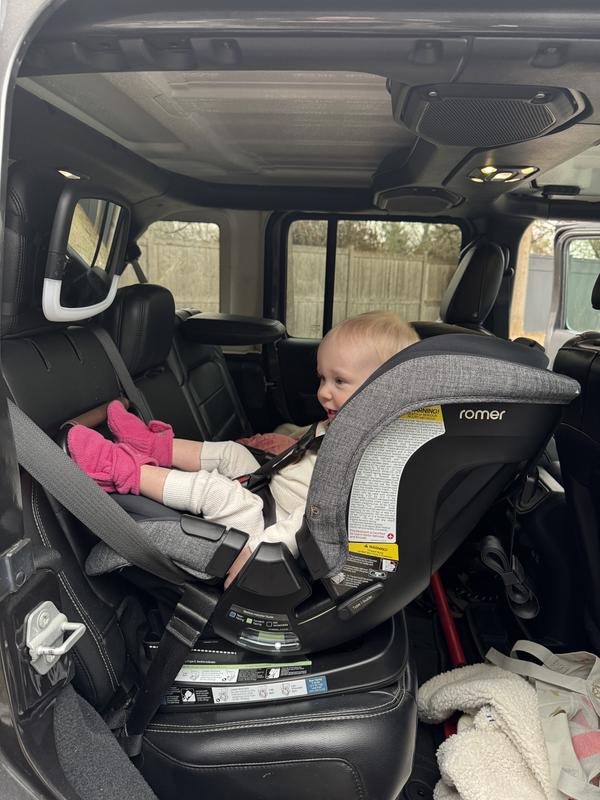 Customer photo for "Solid High Quality Car Seat with a Few Quirks"