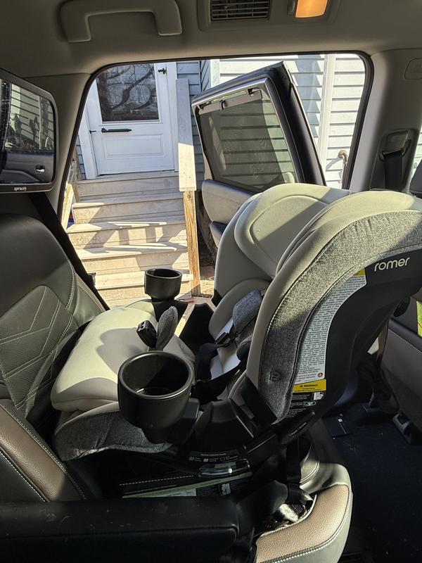 Customer photo for "Loving my Veni Convertible Car Seat"