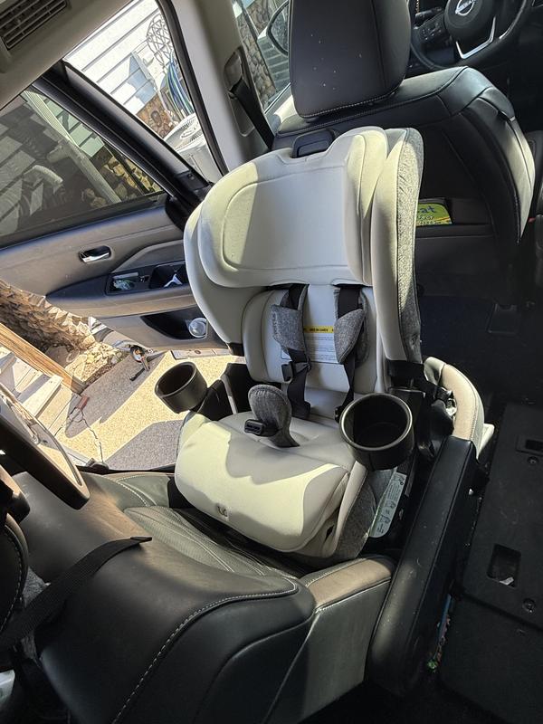 Customer photo for "Loving my Veni Convertible Car Seat"
