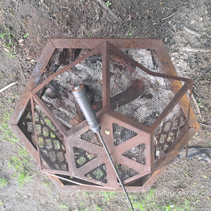 FIREISLAND Fire Island 28-in Hexagonal Bronze Steel Wood-Burning