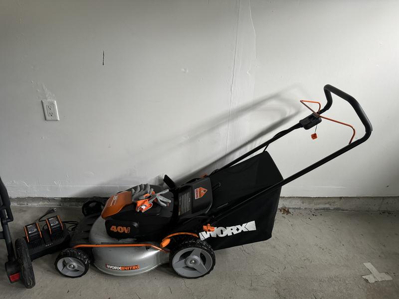 WORX Nitro 40 V Lithium ion 21 in Deck Cordless Electric Push Lawn Mower WG751.3 RONA