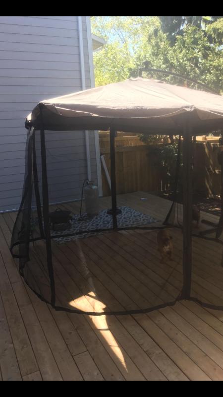 Uberhaus Solar Light Cantilever Patio Umbrella With Netting 8070l Rona