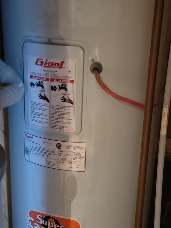 Giant Super Cascade Ecopeak 60-gal. 23 1/2-in 3-Elements Electric Water  Heater 172EPS-3F8M | RONA