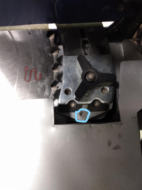 Featured image of post Kobalt Contractor Table Saw Fence : Please look at my youtube video on blade alignment where i&#039;ve explained wedging a straight edge in the mitre.