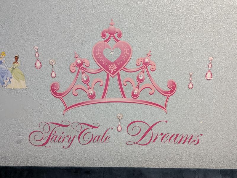 RoomMates Disney Princess - Princess Crown Peel and Stick Giant Wall ...