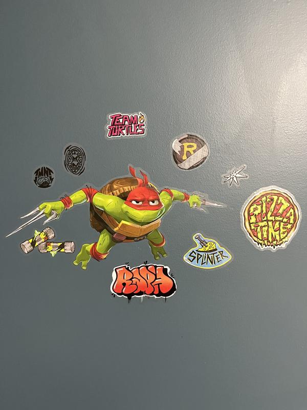 RoomMates Teenage Mutant Ninja Turtles Green Mutant Mayhem Group Giant  Vinyl Peel and Stick Wall Decals RMK5443TBM - The Home Depot