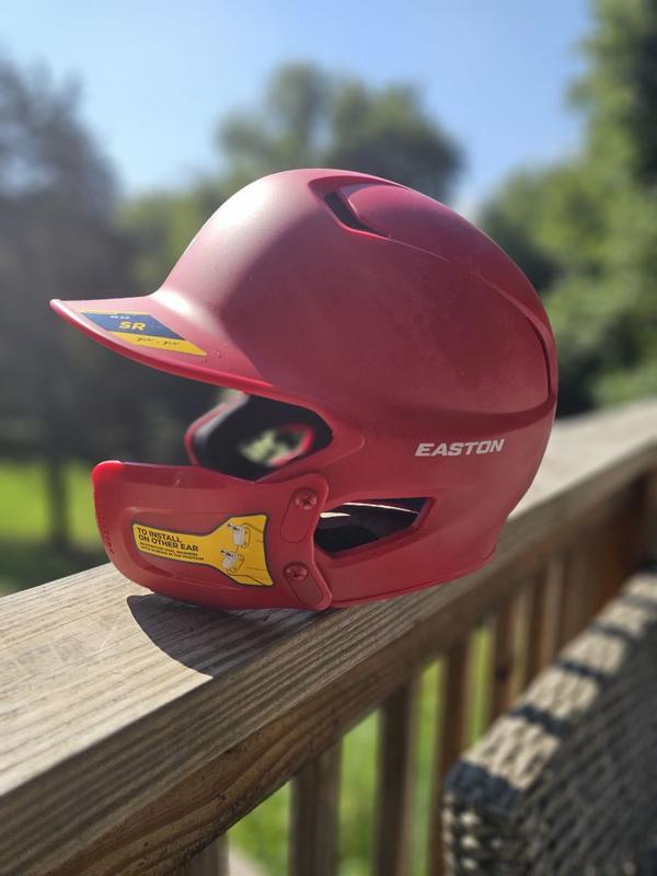 thumbnail interactive-video image 1 of Easton Universal JAW Guard RD - Baseball/Softball Catcher's Jaw Protection, Right-Handed 1 of 13