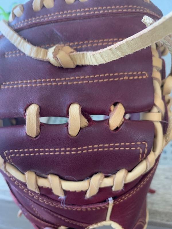 2022 Sandlot Series™ 33-inch Catcher's Mitt