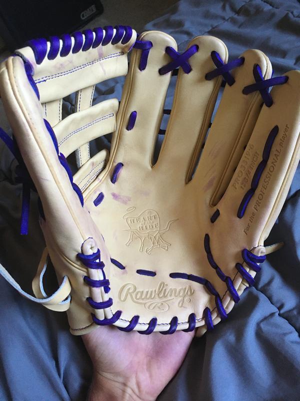 What Pros Wear: Trevor Story's Rawlings Heart of the Hide PROS12IC