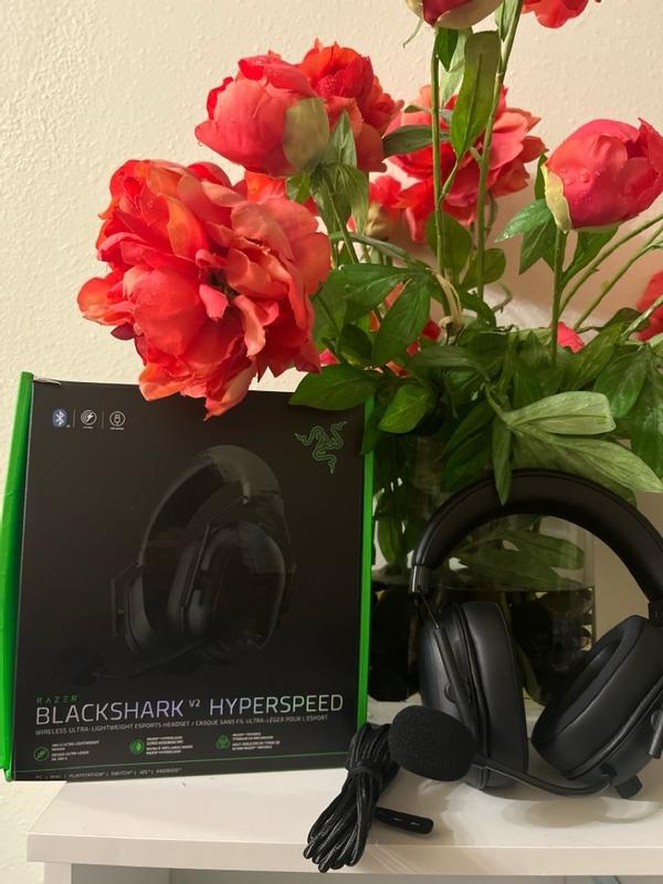 Razer BlackShark V2 HyperSpeed Wireless Gaming Headset | Abt