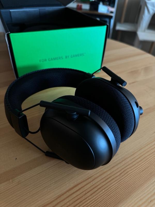 【美品】RAZER BLACKSHARK V2 PRO Amazon.com: Razer BlackShark V2 Pro Wireless Gaming Headset