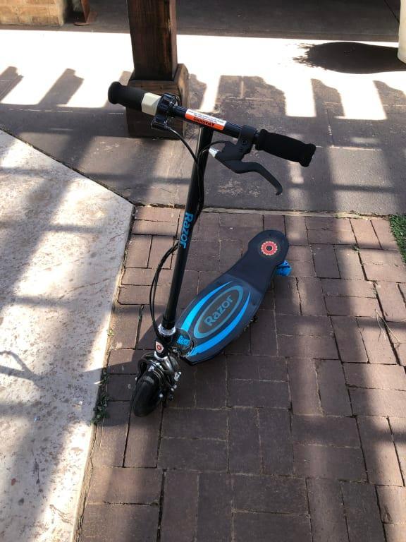 Scooter elettrico per bambini Razor Power Core E100