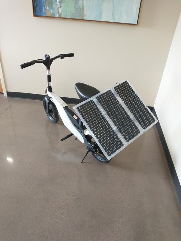 Razor Mini bicicleta eléctrica Vector con un diseño futurista, hasta 18  MPH, alcance de hasta 13.5 millas, neumáticos de calle llenos de aire de 14