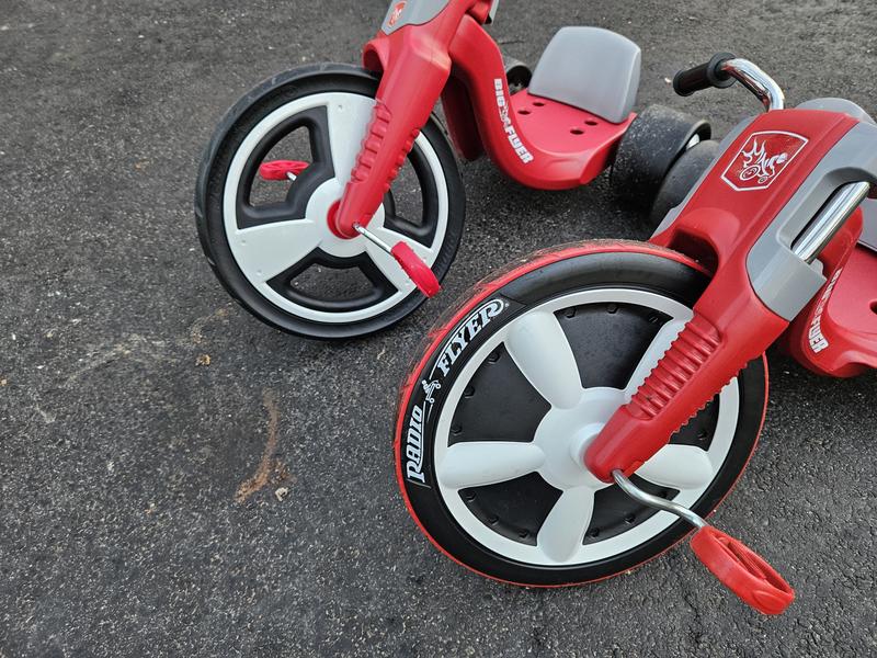 Radio Flyer Big Flyer Sport with Large Front Wheel and Adjustable