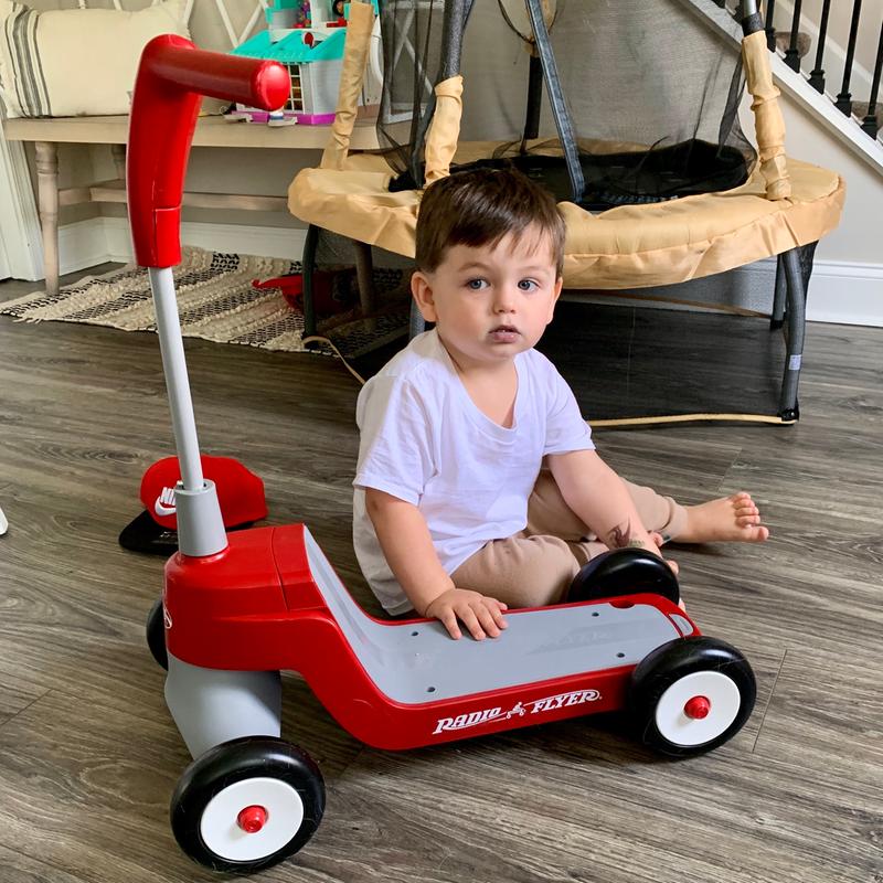 radio flyer sit scooter