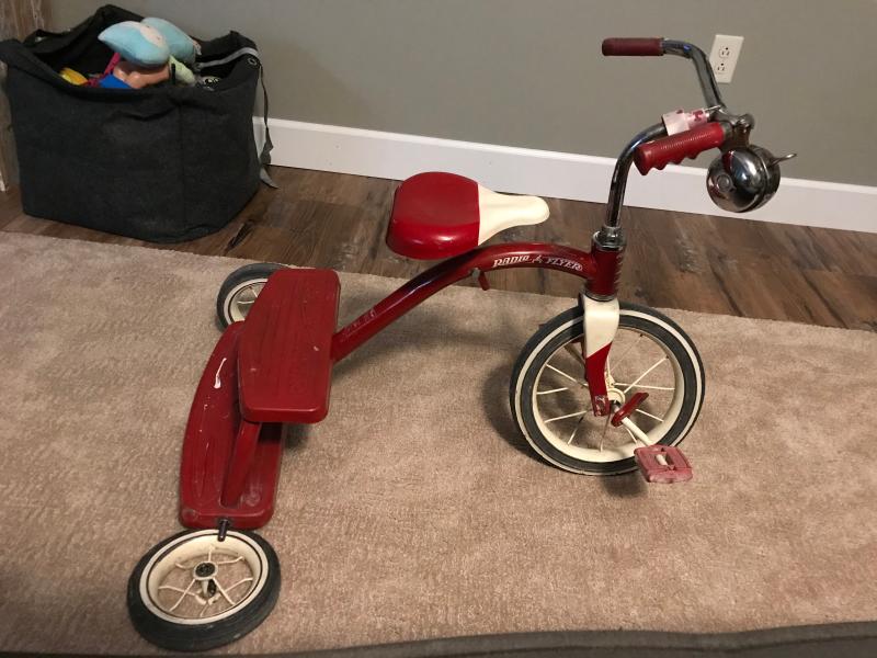 Retro red best sale radio flyer tricycle