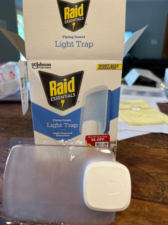 Raid Essentials Flying Insect Light Trap Starter Kit - 1 Device + 1 Refill  : Target