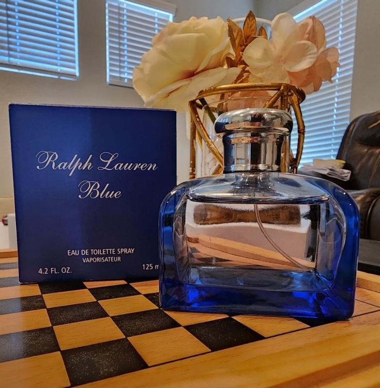 Customer carousel item 3.