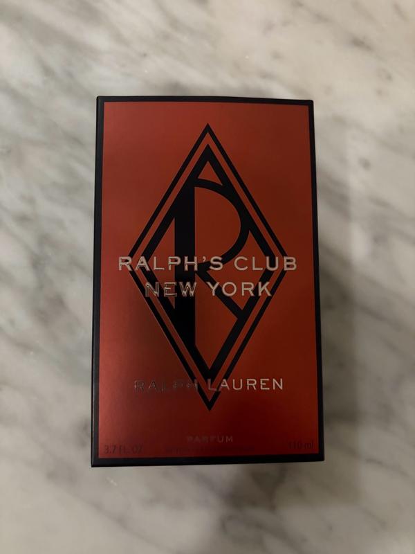 Customer photo for "A nice woodsy amber scent"