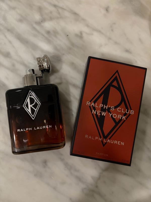 Customer photo for "A nice woodsy amber scent"