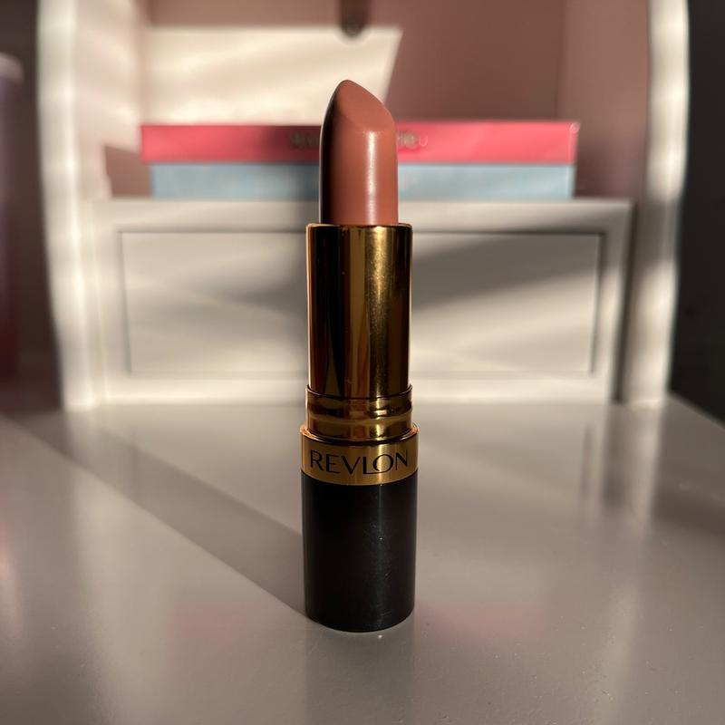 Revlon Lipstick, Super Lustrous Lipstick, Creamy Formula For Soft,  Fuller-Looking Lips, Moisturized Feel, 415 Pink In The Afternoon, 0.15 oz