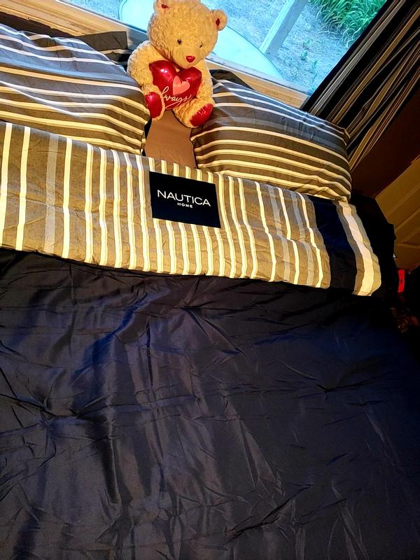 Style three, solid color out, perfect for when the two year old is on my bed!