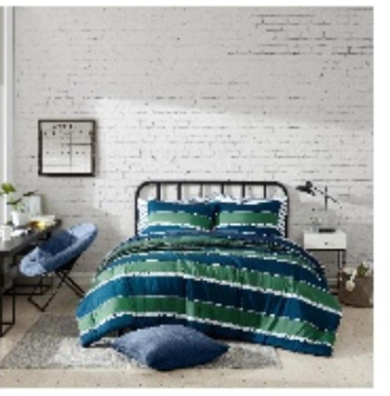 Picture of comforter set from site