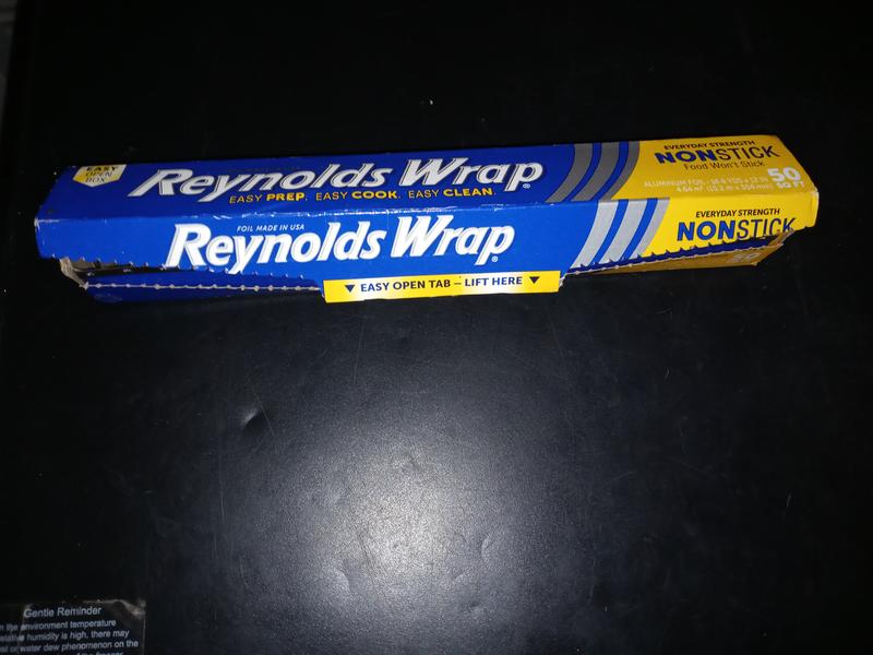 This Is What the Colors on Your Reynolds Wrap Aluminum Foil Mean