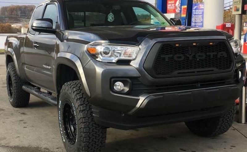 Readylift Tacoma 05 2wd 4wd 6 Lug 2 25 Inch Leveling Kit