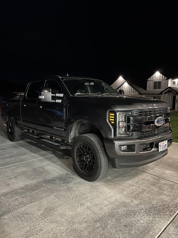 ReadyLIFT | 2011-2019 Ford Super Duty 2.5 Inch Leveling Kit with