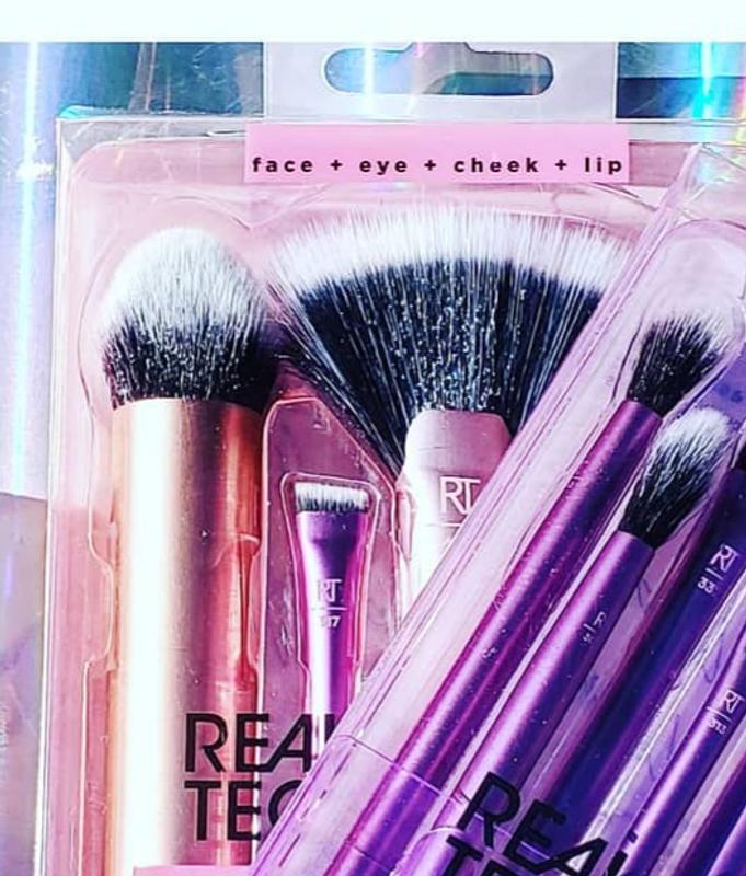 Artist Essentials Face, Eyes, & Lips Makeup Brush Set - Real