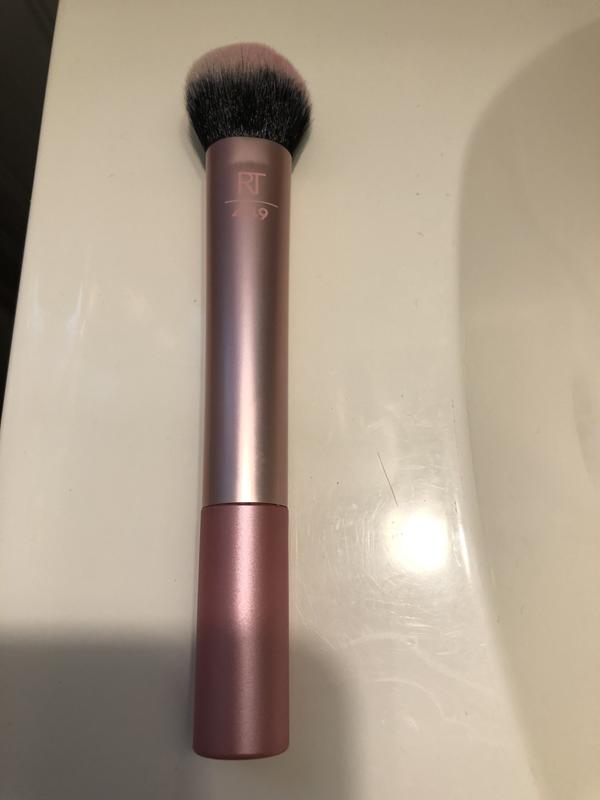 Buy Real Techniques - Blush Brush Tapered Cheek - 449